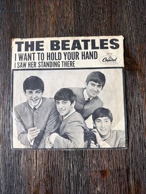 The Beatles Black & White Single Sleeve - 'I Want to Hold Your Hand'